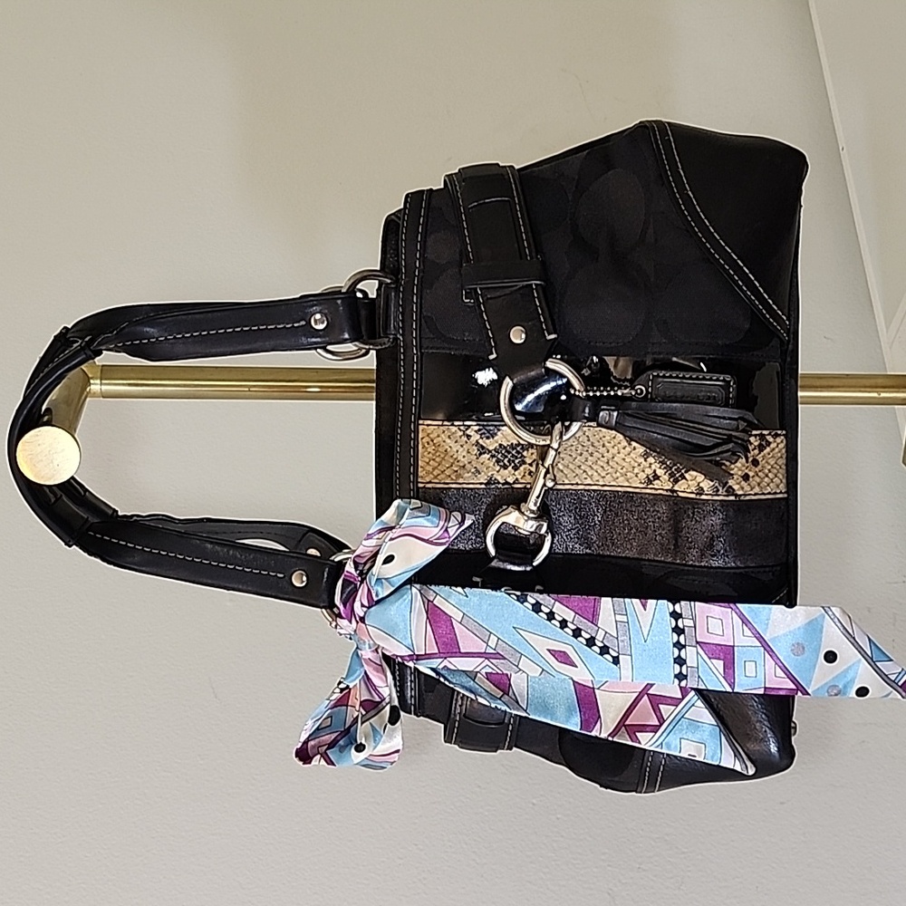 Coach Y2K Elegant  Hamptons Hobo Mobwife  Shoulder Bag - Picture 2 of 16